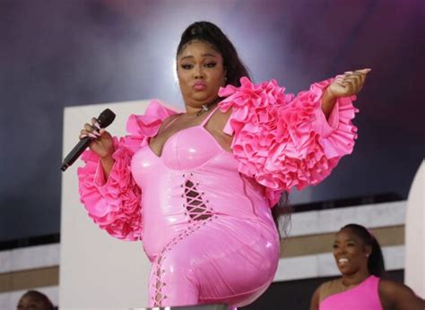 Lizzo nue sur Instagram: les photos osées de lartiste